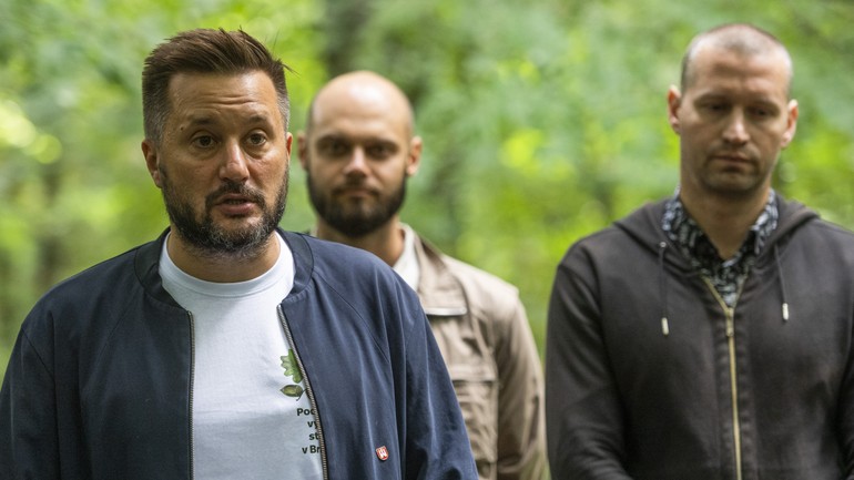  primátor hlavného mesta SR Bratislavy Matúš Vallo, vedúci oddelenia mestskej zelene Ivan Petro a splnomocnenec primátora pre zeleň a životné prostredie Andrej Kovarík