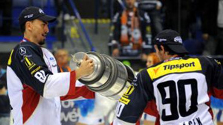 Hrdinom rozhodujúceho finálového zápasu bol libor hudáček - Hcslovan majstri2