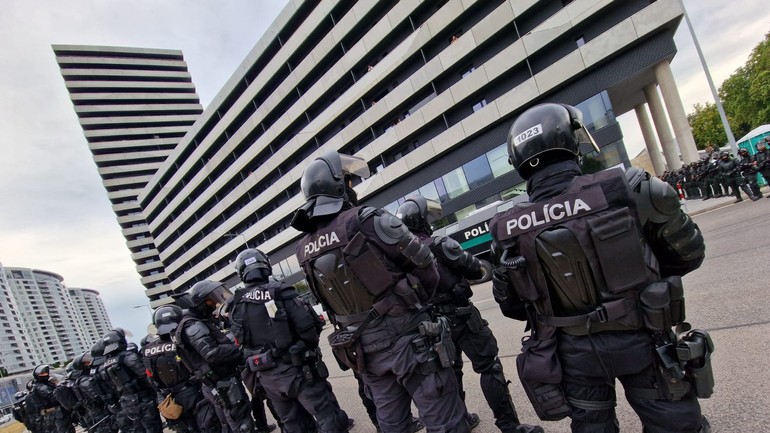 Policajti budú kontrolovať poriadok