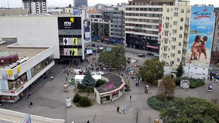 Predaj kamenného námestia sa napokon odkladá - kamenne_namestie2