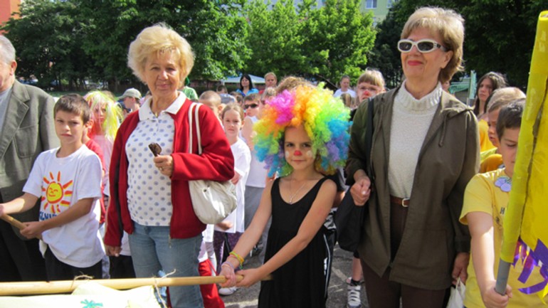 Keď starší aj mladší ťahajú za jeden koniec - Gessayova1