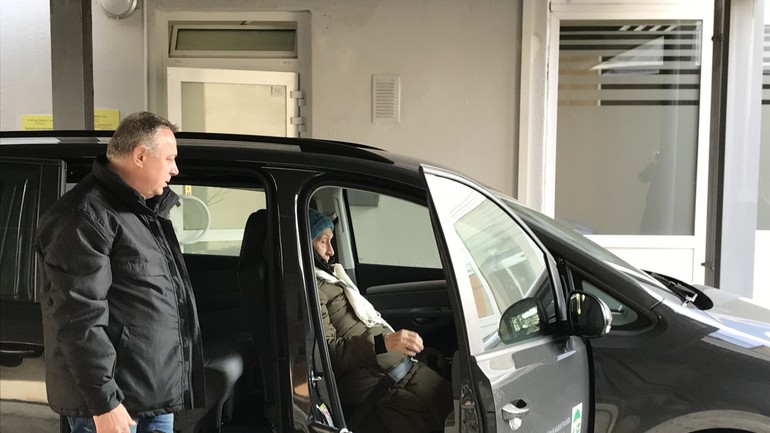 Prepravná služba v Petržalke