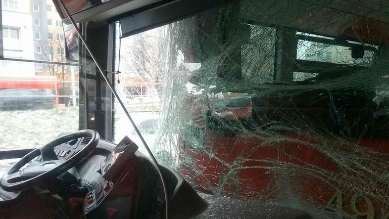 Nehoda autobusov pri Ekonomickej univerzite