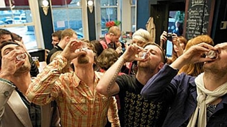 Mesto chce len jedny pravidlá pitia alkoholu - Alkohol pitie