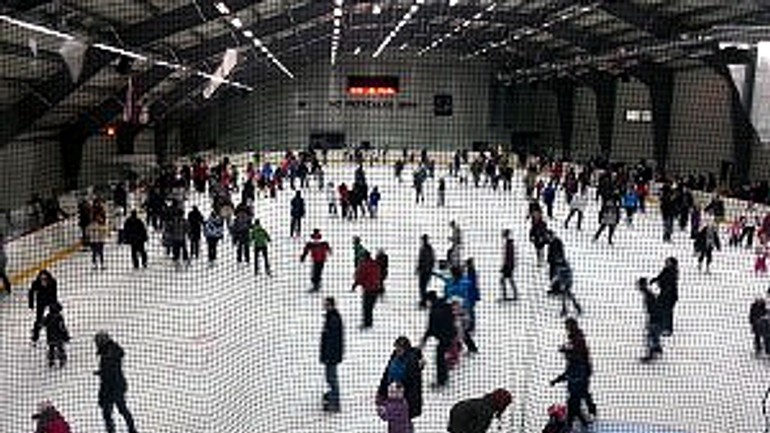 Cez sviatky sa na štadióne v petržalke korčuľuje zadarmo - korculovanie_petrzalka