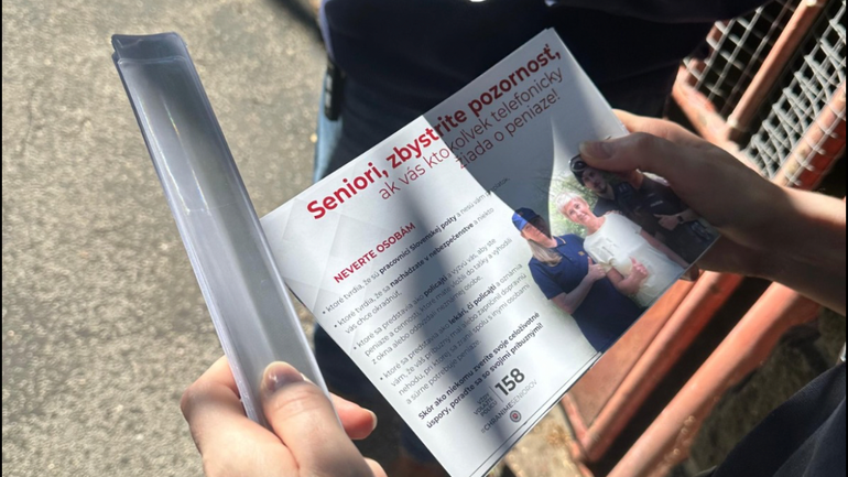 Polícia upozorňuje seniorov na podvody.