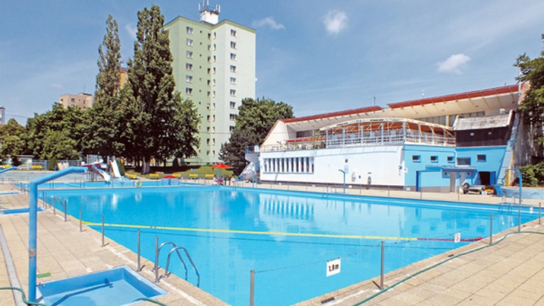 Cirkus leto už odomkol kúpaliská - delfin_kupalisko