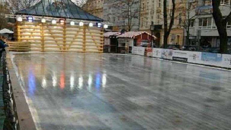 Na hviezdoslavovom môžete oddnes využívať klzisko - klzisko