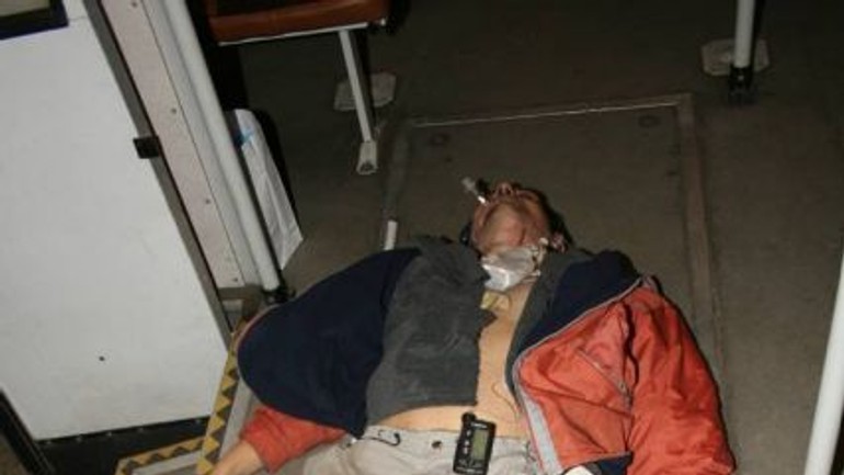 V trolejbuse mhd našli skoro ráno mŕtveho muža - Mrtvy1