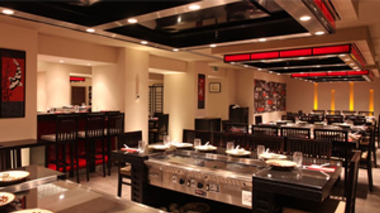 Japonská benihana ponúka dobre jedlo aj šou - benihana1