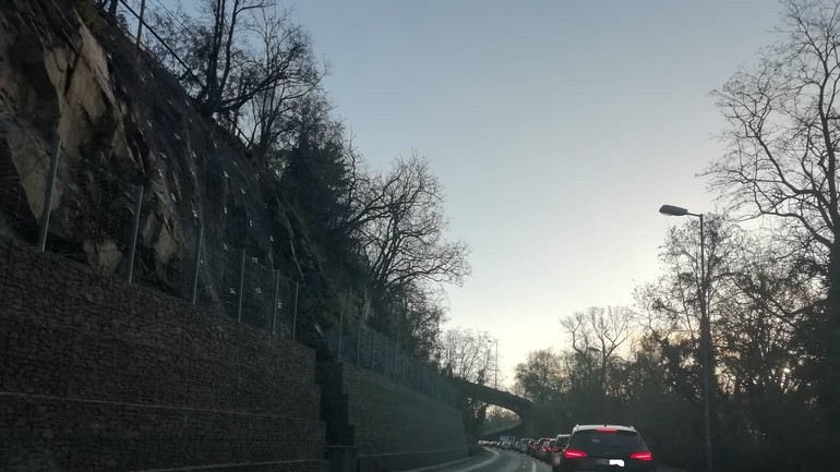 Kolóna na Devínskej ceste