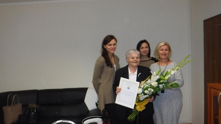 Seniorka navštevuje chorých rovesníkov, dobrovoľne im dáva právne rady - gottliebová