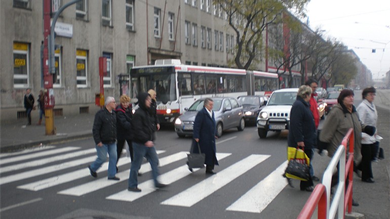 Opatrní musia byť nielen vodiči, ale aj chodci - Priechod