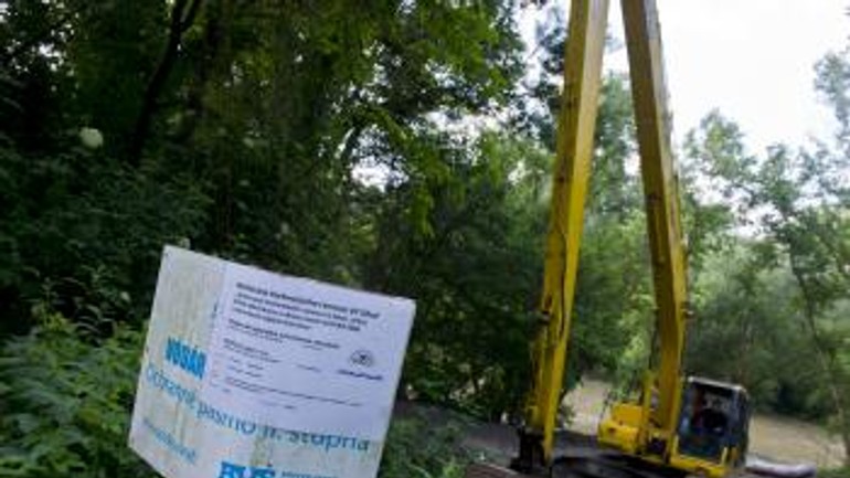 Revitalizácia karloveského ramena sa skončila - rameno_cistenie