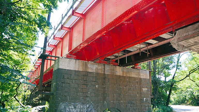 Železnice opravujú červený most, do novembra obmedzili dopravu - cervenymost1