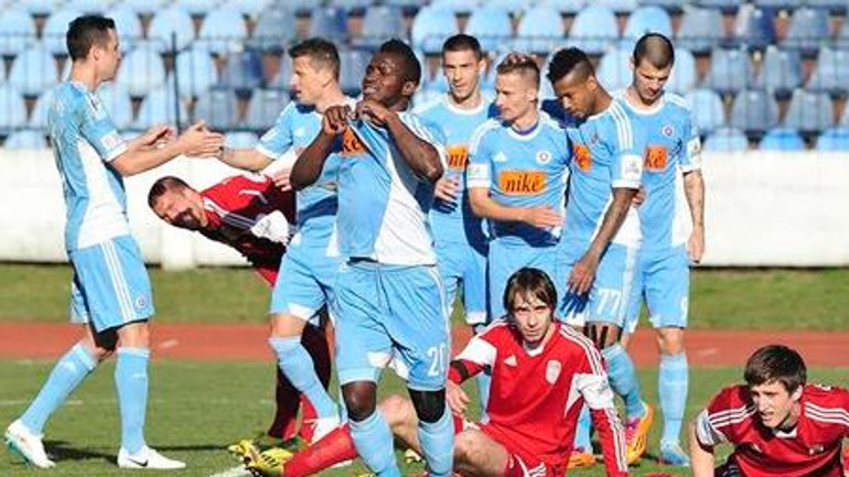 Futbalisti slovana začali jar víťazne, chcú double a na tribúny divákov - skslovan_bb