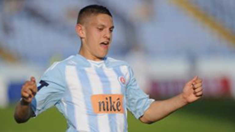 Futbalisti doma slovana porazili nitru a zostávajú tretí - Skslovan nr1