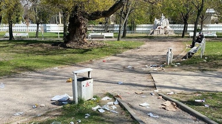 neporiadok Medická záhrada