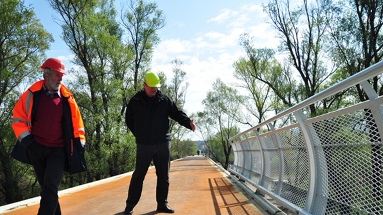 Práce na výstavbe cyklomosta ponad moravu finišujú - Cyklomost1804 1