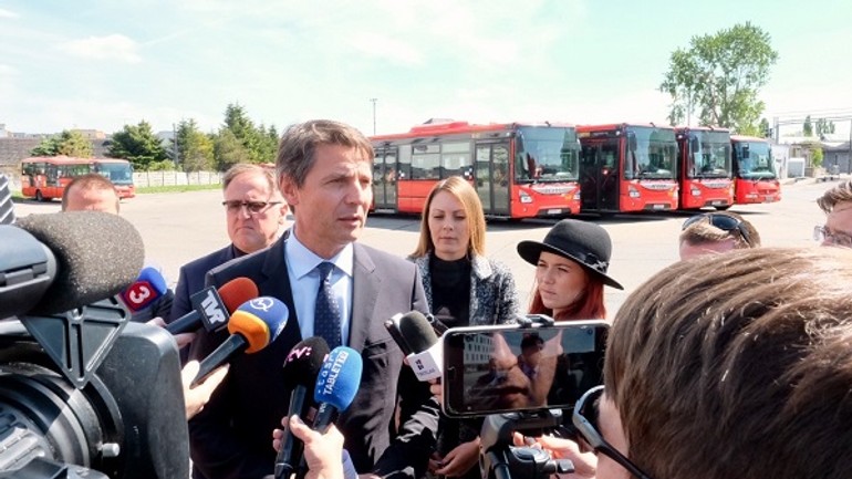 Na dopravu po meste budeme viac využívať vlaky - DPB5