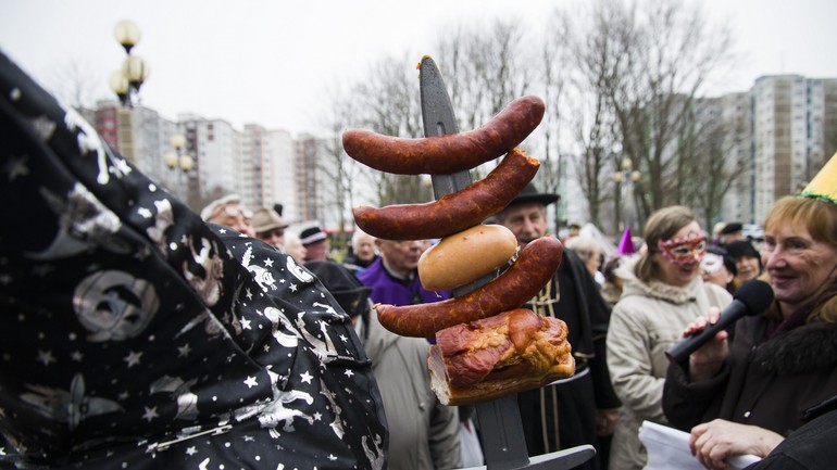 Tradičný fašiangový sprievod masiek v Petržalke