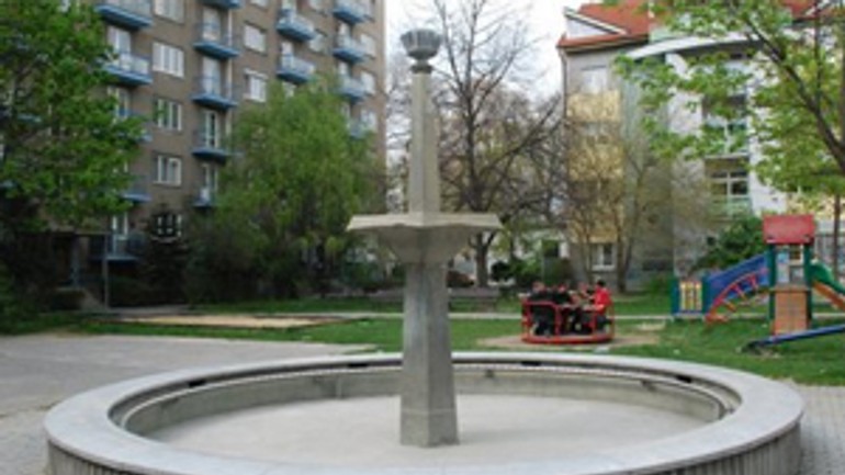 V ružinove spúšťajú fontány, aj známu fontánu pre zuzanu - fontana_pre_zuzanu