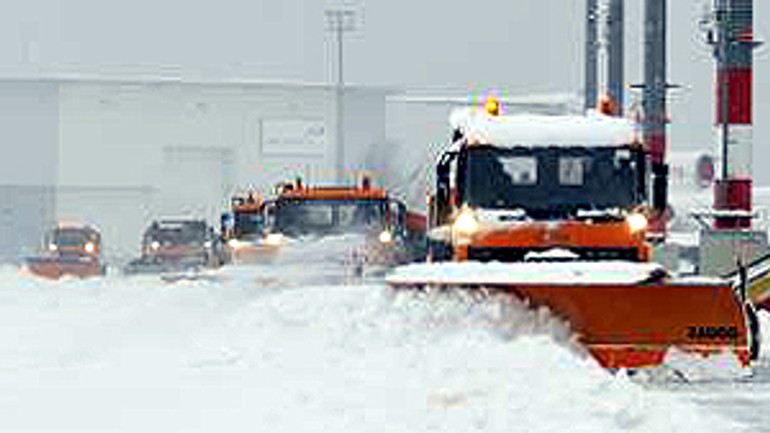 Na sneh budú vozidlá zimnej údržby čakať v jednotlivých častiach mesta - sneh_bratislava2