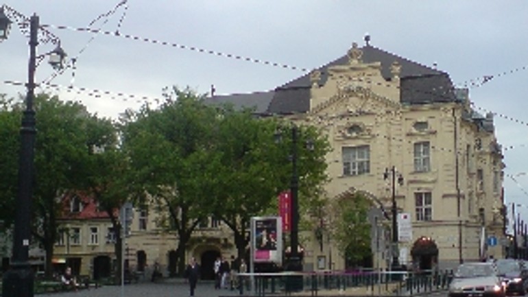 Tri malé námestia - Reduta bratislava 