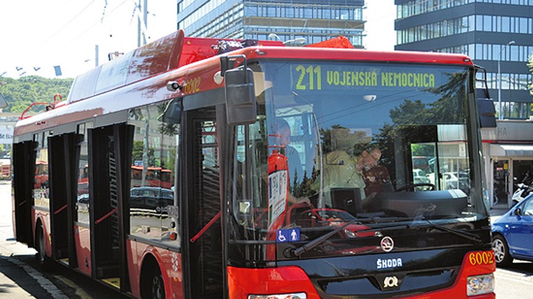 Trolejbusy sú tu, opravujú aj vozovne - trolejbus_novy