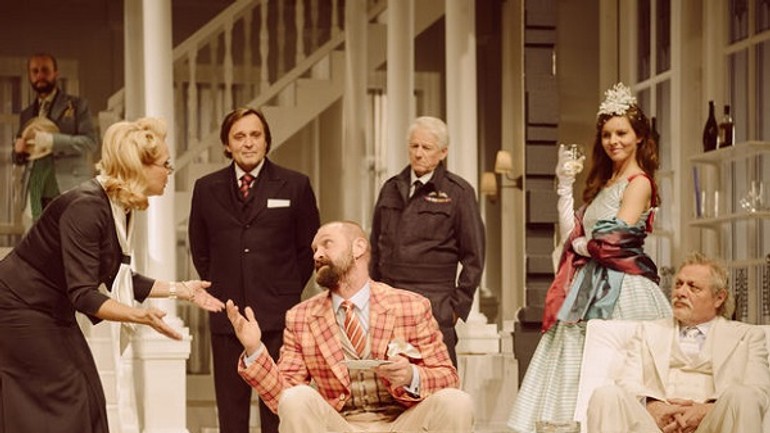 Poďte v závere roka do divadla! čo hrajú na silvestra? - Apartman