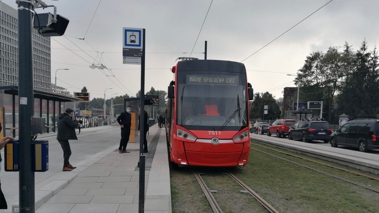 Spustenie Dúbravsko-Karloveskej radiály