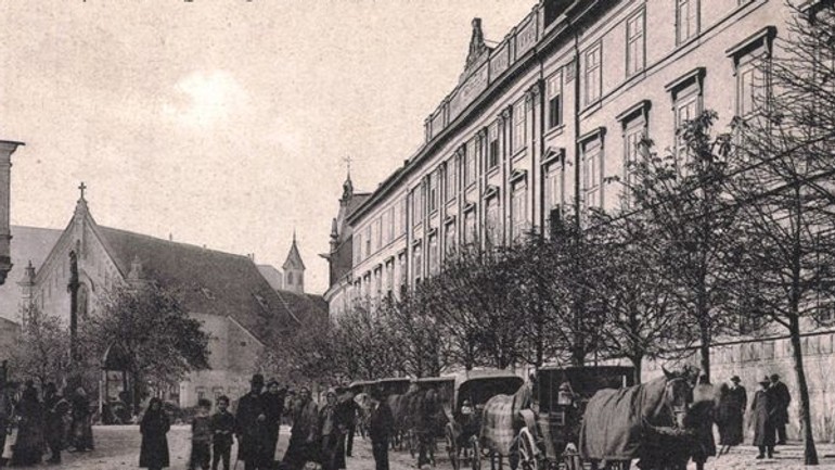 Fiakristi boli nepriateľom električiek ii. - kedysi19_fiakre