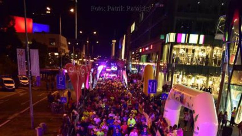 Na štart night run sa postavilo 4300 bežcov - nightrun