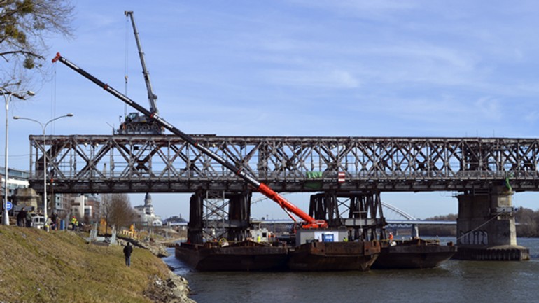 Demontáž mostného poľa sa začne možno už v nedeľu - most_1502_2