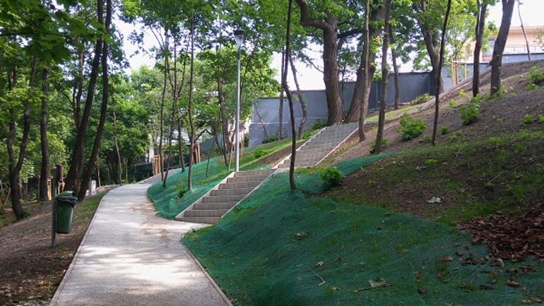 Namiesto húštiny a bezdomovcov park. gaštanicu na kolibe už vynovili - u6