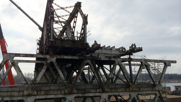 Demontáž starého mosta sa predlžuje - most_demontaz3