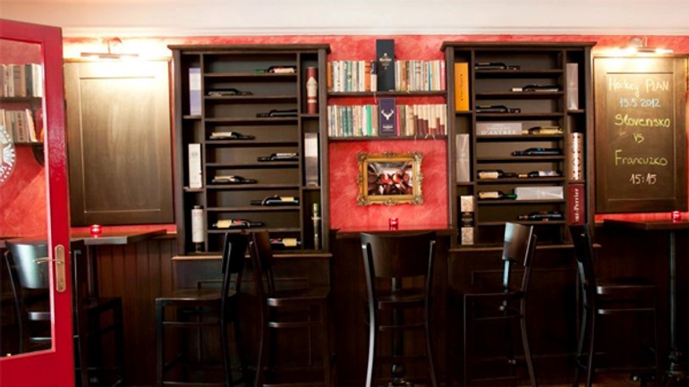 Lochness scottish pub je škótsky len trošičku - Lochness1