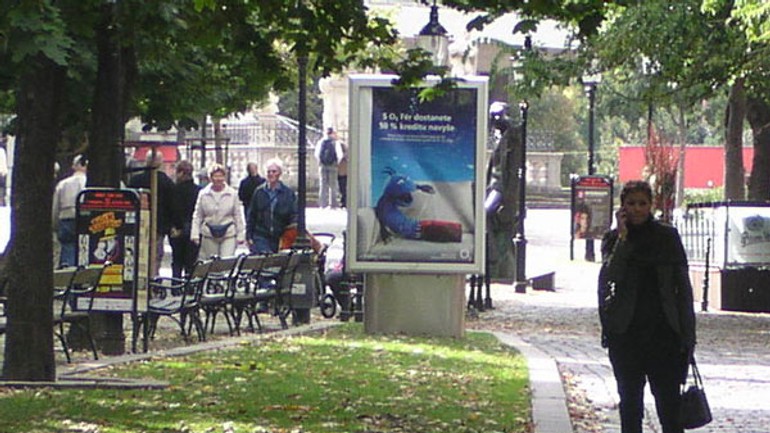 Nové citylighty sú aj v centre, osadili ich na trávu - Citylight2