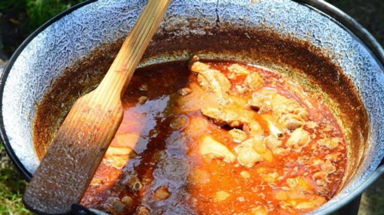 V sobotu budú variť rybaciu polievku - kotol