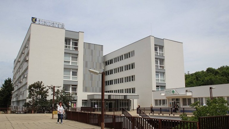 Poliklinika v karlovej vsi má nový röntgen - poliklin karlovka