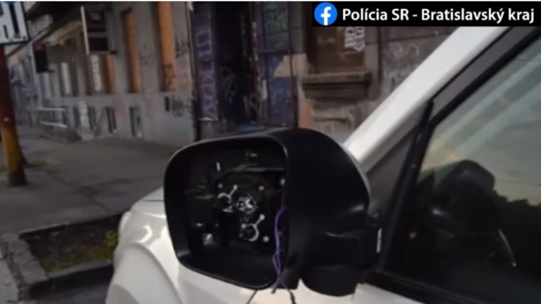 Poškodené auto na svadb