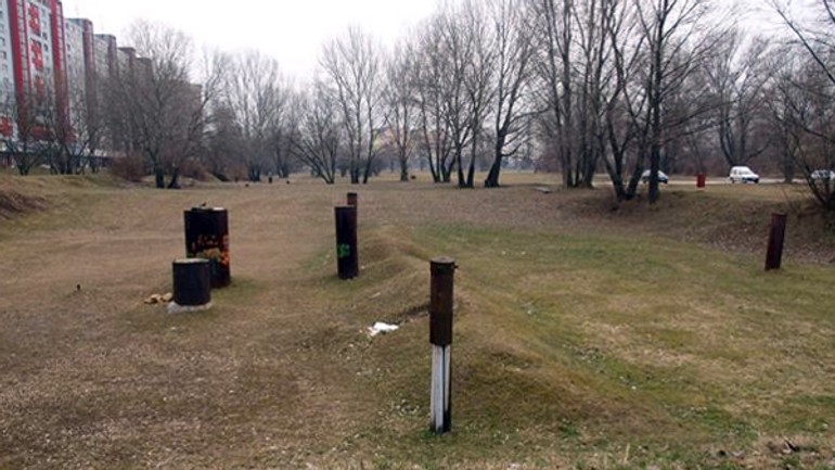 Štvorprúdovú cestu v petržalke nechce už 7500 ľudí - gessayova