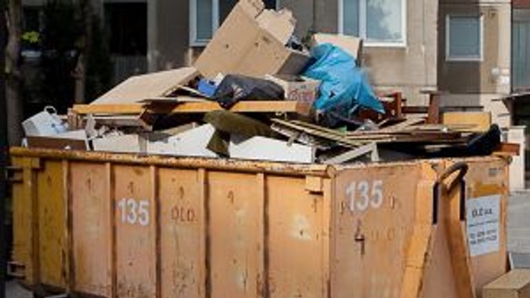 V ružinove začína jarné upratovanie. kedy pristavia kontajner vo vašom okolí? - Kontajner_KV