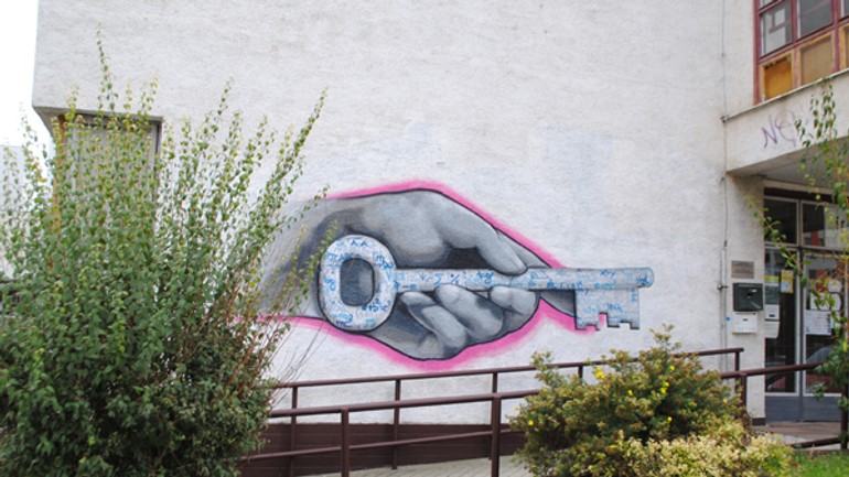 V petržalke na škole pribudli legálne grafity - grafiti_halova1