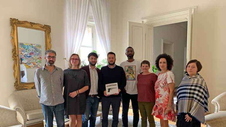 Matúš Vallo a sudánsky karikaturista