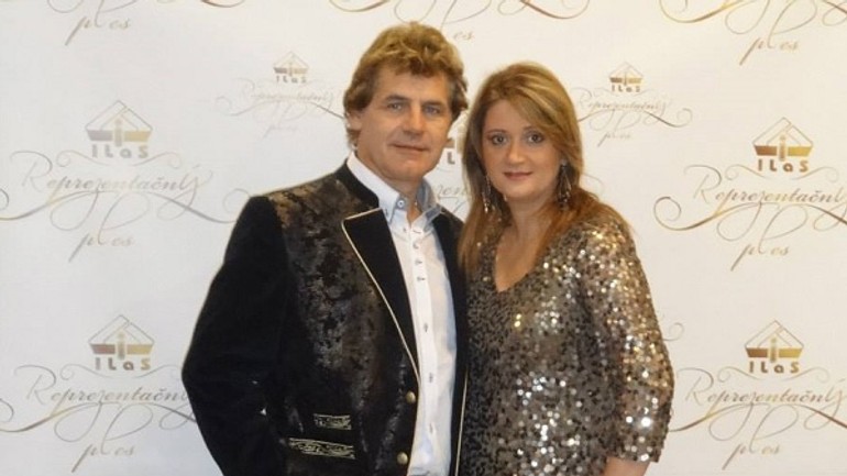 Dúbravka si uctí svoje ženy kultúrou a kvetmi - Weiterovci