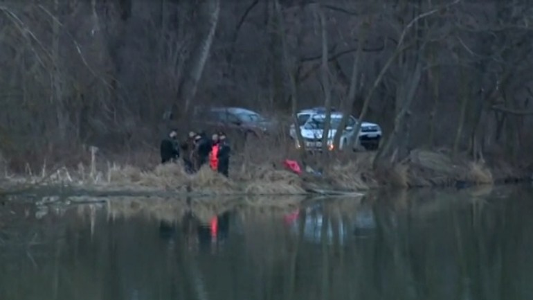 V moste pri bratislave vytiahli z malého dunaja nehybné telo - most 1