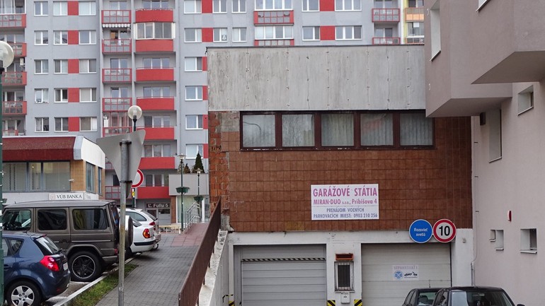 Garáže na Dlhých dieloch