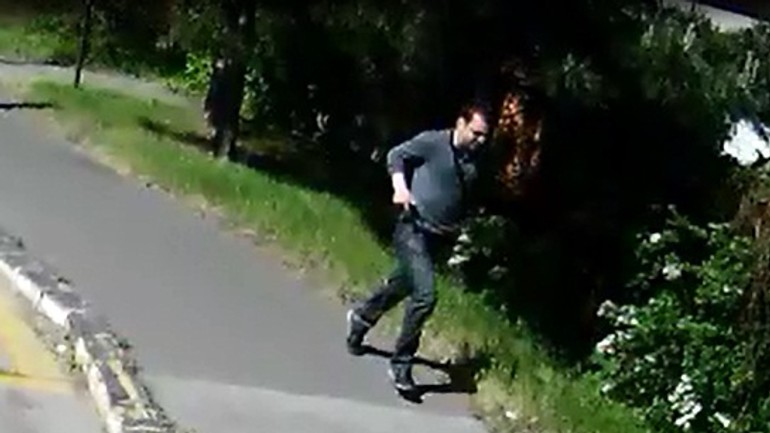 Poznáte tohto muža? polícia ho hľadá v súvislosti s prepadom vinotéky... - Vinotekar1