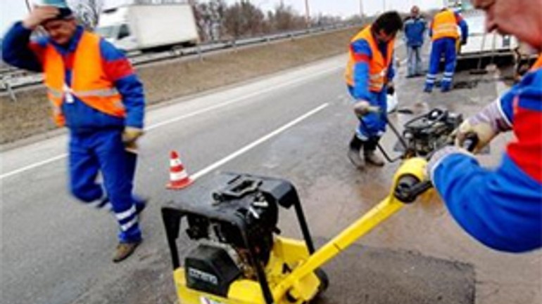 Peniaze na opravu zničených ciest mesto nemá - Cesta oprava